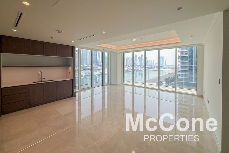 EMAAR Beachfront Apartment for Rent, Dubai Harbour, Dubai