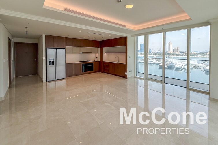 EMAAR Beachfront Apartment for Rent, Dubai Harbour, Dubai