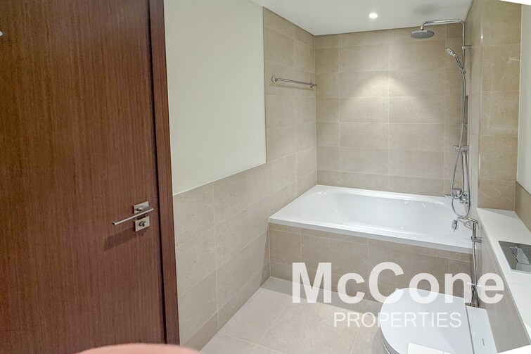 EMAAR Beachfront Apartment for Rent, Dubai Harbour, Dubai