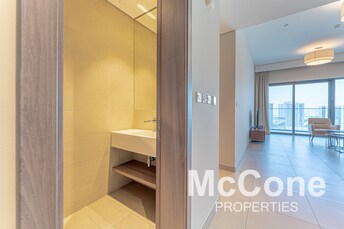 Sol Avenue Apartment for Rent, Business Bay, Dubai