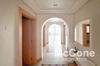 Shoreline Apartments Apartment for Rent, Palm Jumeirah, Dubai