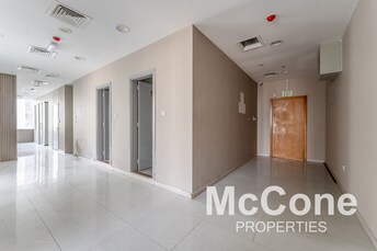 Capital Golden Tower Office Space for Rent, Business Bay, Dubai