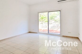  Villa for Rent, The Meadows, Dubai