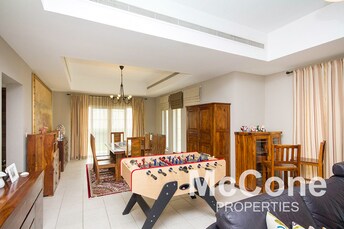 Villa For Rent in Arabian Ranches 2