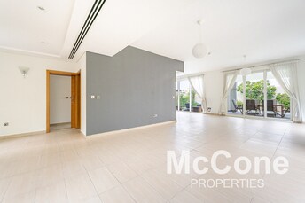  Villa for Rent, Jumeirah Park, Dubai