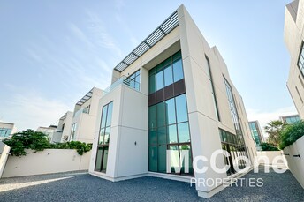 6 BR Villa For Rent in Grand Views