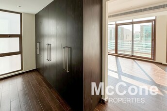 6 BR Villa For Rent in Grand Views