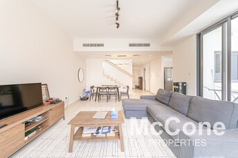 3 BR Villa For Rent in Maple 3