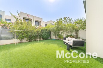 3 BR Villa For Rent in Maple 3