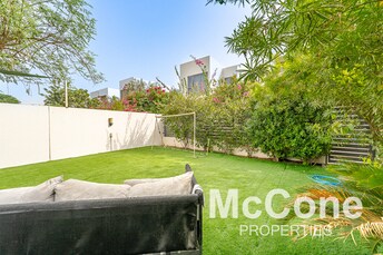 3 BR Villa For Rent in Maple 3