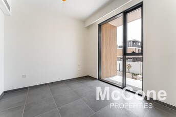 4 BR Villa For Rent in June