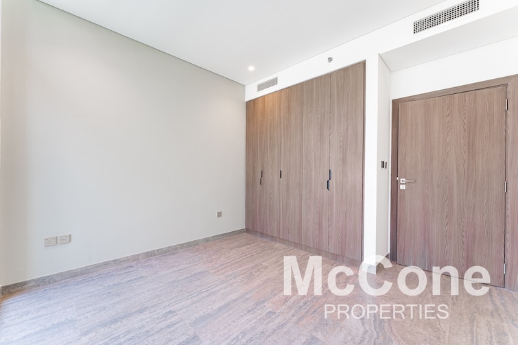 Peninsula One Apartment for Rent, Business Bay, Dubai