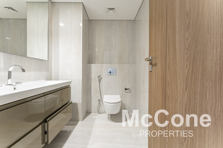 Peninsula One Apartment for Rent, Business Bay, Dubai