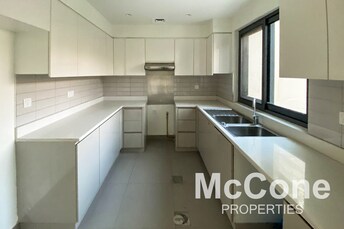 3 BR Villa For Rent in Maple 1