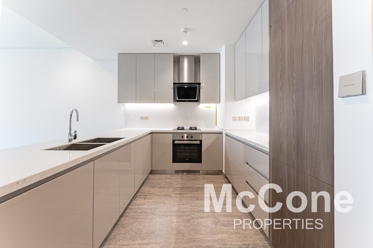 Peninsula One Apartment for Rent, Business Bay, Dubai