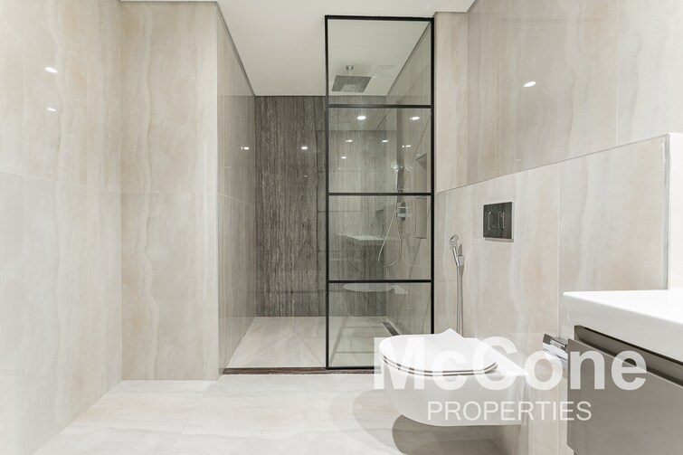 Peninsula One Apartment for Rent, Business Bay, Dubai