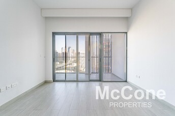 Sol Avenue Apartment for Rent, Business Bay, Dubai