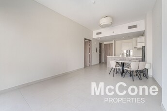 Sol Avenue Apartment for Rent, Business Bay, Dubai