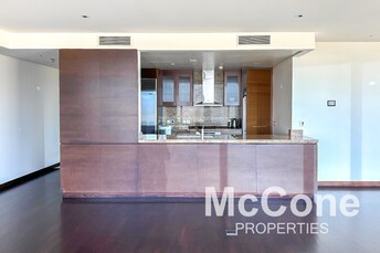 3 BR Apartment For Rent in Burj Khalifa