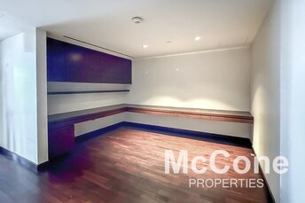 3 BR Apartment For Rent in Burj Khalifa