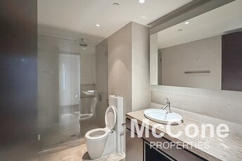 3 BR Apartment For Rent in Burj Khalifa