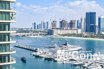 Apartment For Rent in Dubai Harbour