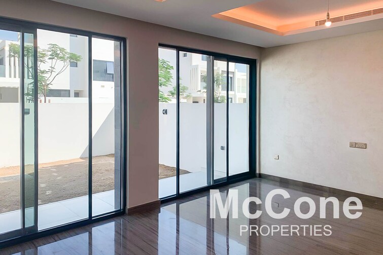  Townhouse for Rent, DAMAC Hills, Dubai
