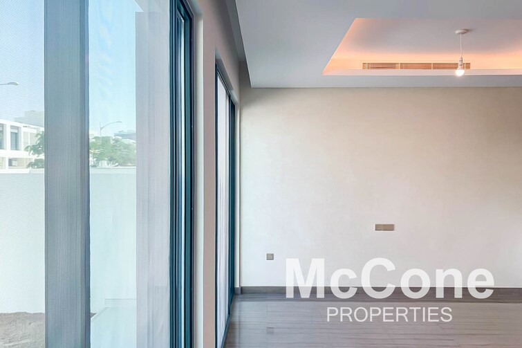  Townhouse for Rent, DAMAC Hills, Dubai