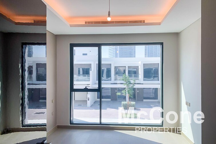  Townhouse for Rent, DAMAC Hills, Dubai
