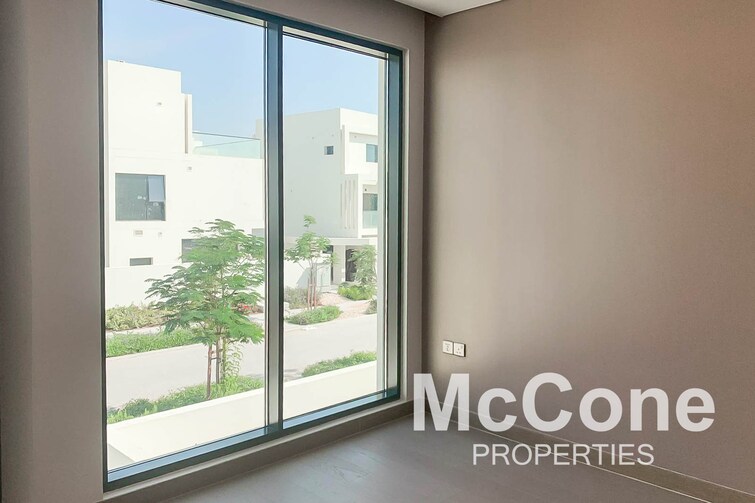  Townhouse for Rent, DAMAC Hills, Dubai