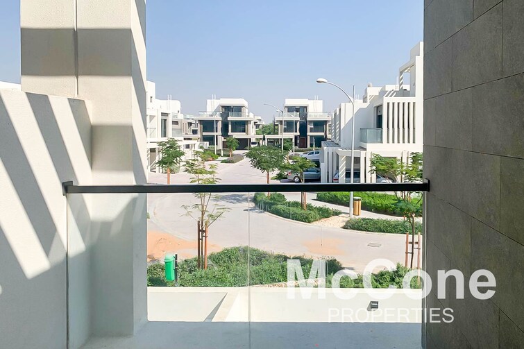  Townhouse for Rent, DAMAC Hills, Dubai