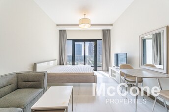 Sol Bay Apartment for Rent, Business Bay, Dubai