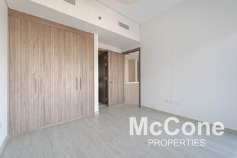 Sol Avenue Apartment for Rent, Business Bay, Dubai