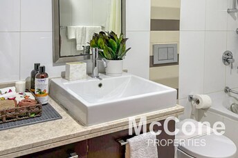 Apartment For Rent in Downtown Dubai