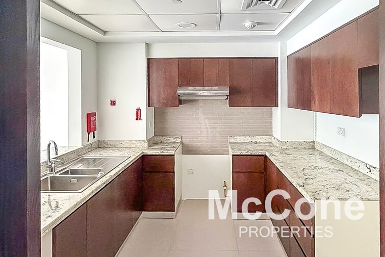 Bellevue Towers Apartment for Rent, Downtown Dubai, Dubai