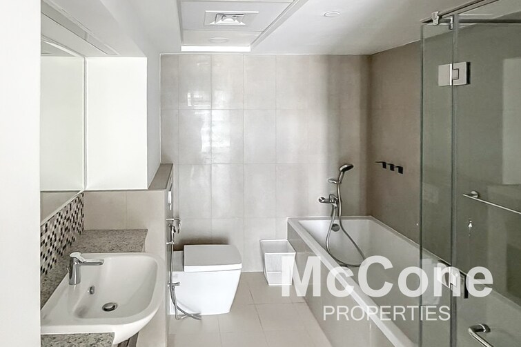 Bellevue Towers Apartment for Rent, Downtown Dubai, Dubai