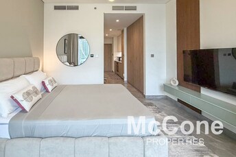 Peninsula One Apartment for Rent, Business Bay, Dubai