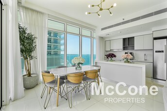 Apartment For Sale in Dubai Harbour