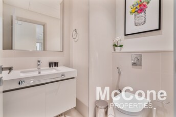 Apartment For Sale in Dubai Harbour