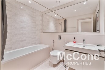 Apartment For Sale in Dubai Harbour