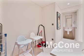 Apartment For Sale in Dubai Harbour