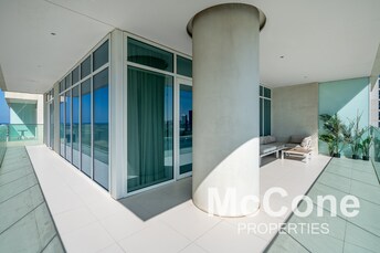 Apartment For Sale in Dubai Harbour