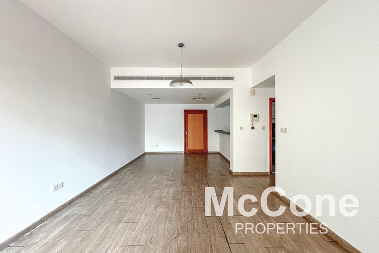 Al Dhafrah Apartment for Sale, The Greens, Dubai