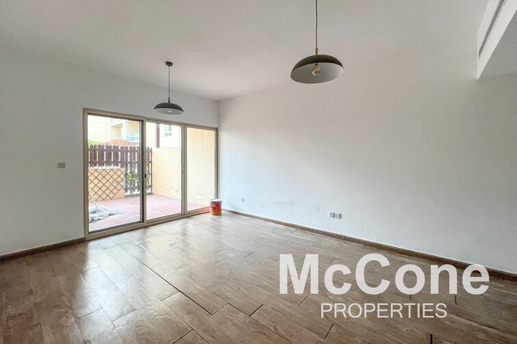 Al Dhafrah Apartment for Sale, The Greens, Dubai