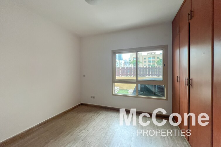 Al Dhafrah Apartment for Sale, The Greens, Dubai