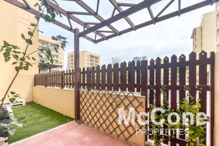 Al Dhafrah Apartment for Sale, The Greens, Dubai