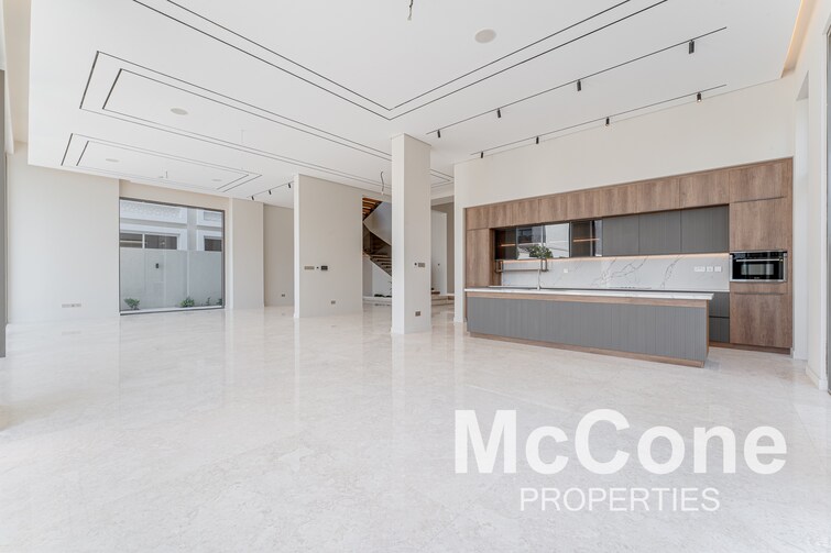 Jumeirah Park Homes Villa for Sale, Jumeirah Park, Dubai