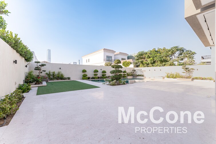 Jumeirah Park Homes Villa for Sale, Jumeirah Park, Dubai