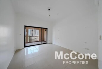 1 BR Apartment For Sale in Golden Mile 2