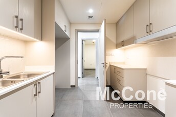 Villa For Sale in June